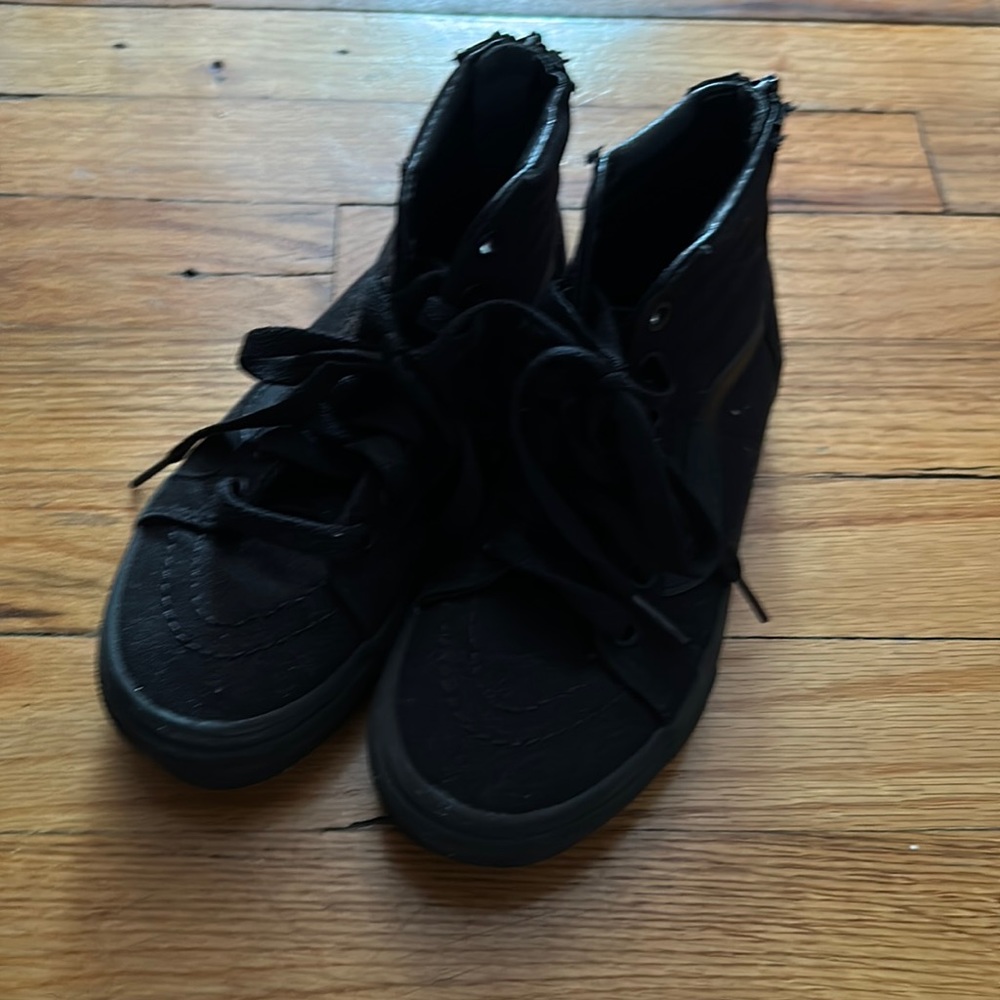 EUC Vans Black High-tops- size 13.5